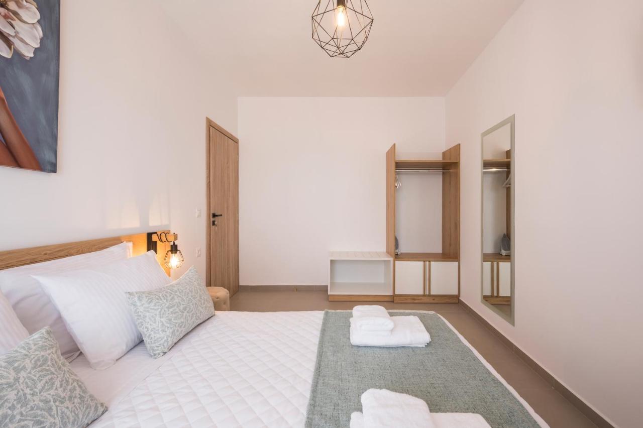 Indigo Blue Seaside Deluxe Apartments Kissamos Ngoại thất bức ảnh