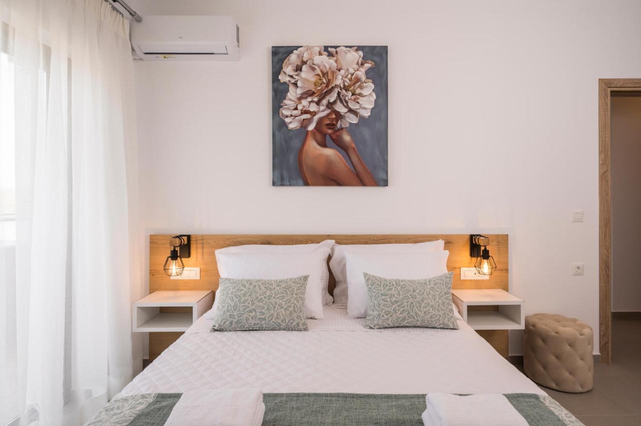 Indigo Blue Seaside Deluxe Apartments Kissamos Ngoại thất bức ảnh